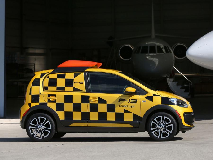  Volkswagen e-load up! Concept 2013 года  (фото 10 из 12)